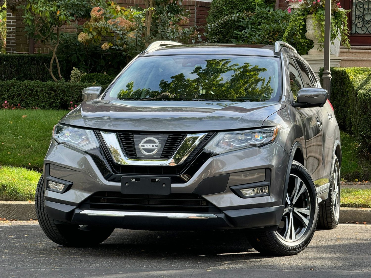 2017 NISSAN ROGUE SL